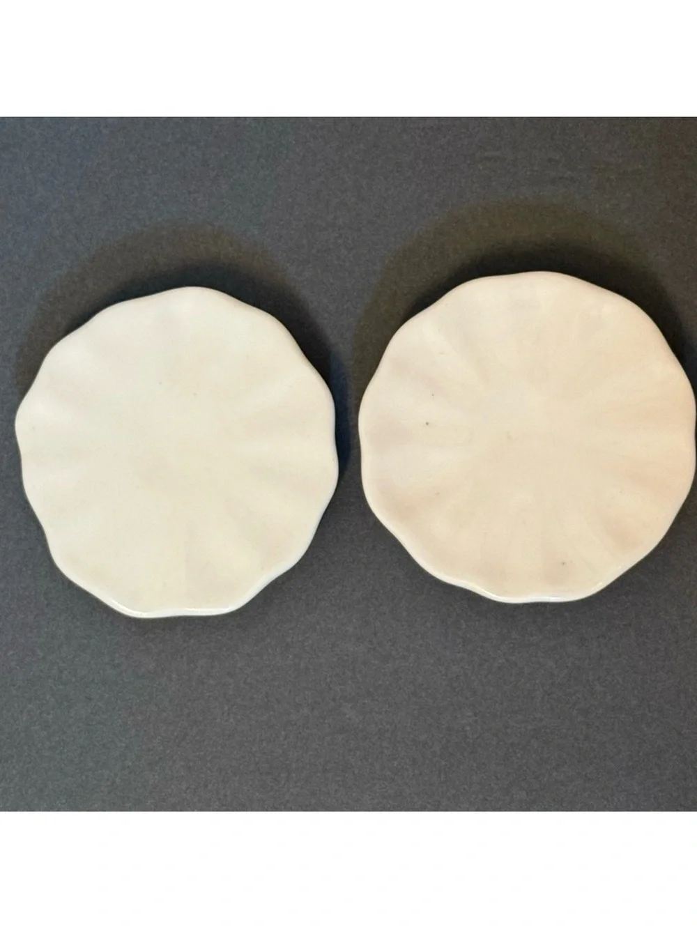 CAMPFIRE POTTERY MINI SCALLOPED PLATES CREAM 2 HANDMADE USA HOME DINING DINNER